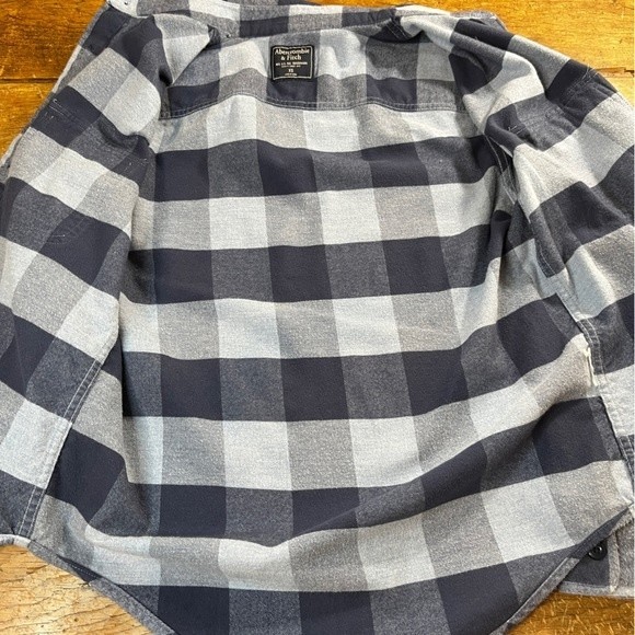 Abercrombie & Fitch XS Flannel shirt soft button down check soft very good cond - Picture 9 of 10